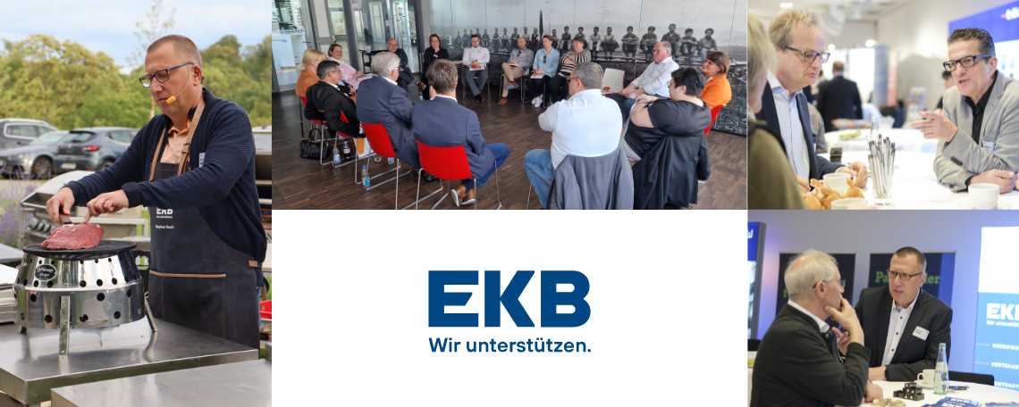 Menschen in einer Messehalle